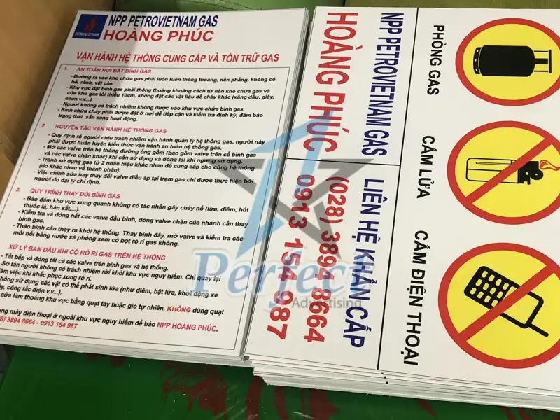 Những phản hồi của khách hàng về dịch vụ sản xuất bảng thông báo formex
