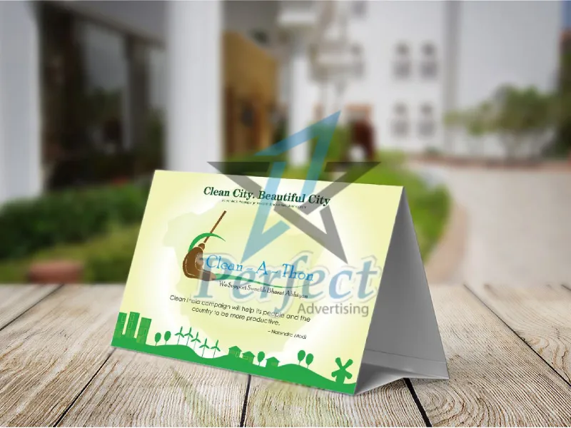 Mẫu tent card dạng tam giác