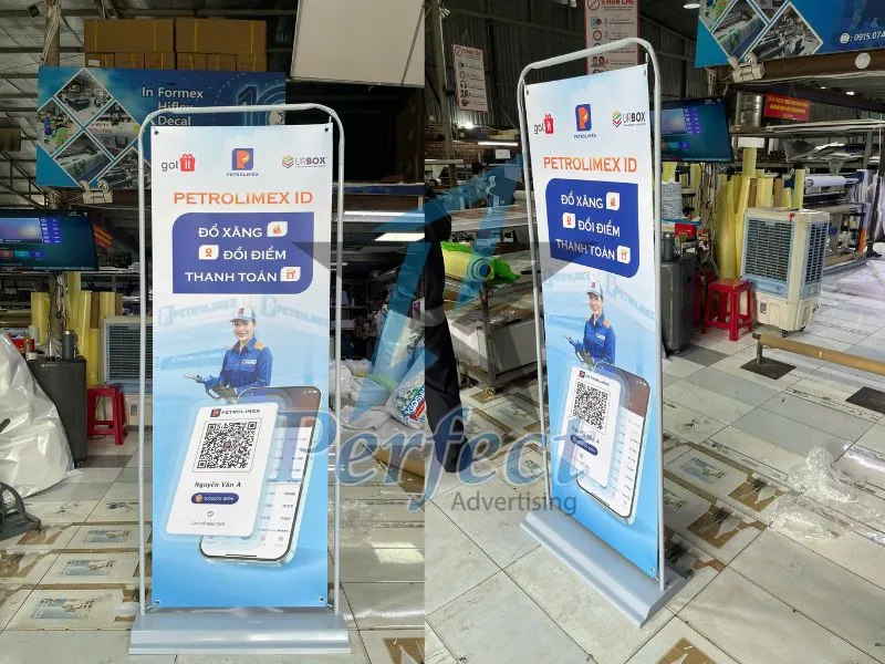 In standee 80x180 tại cây xăng