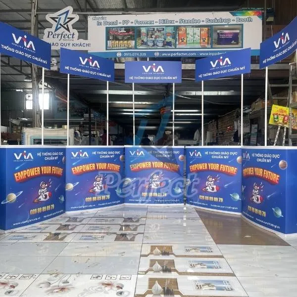 booth nhựa sampling dịch vụ cho VIA hỗ trợ truyền thông sự kiện