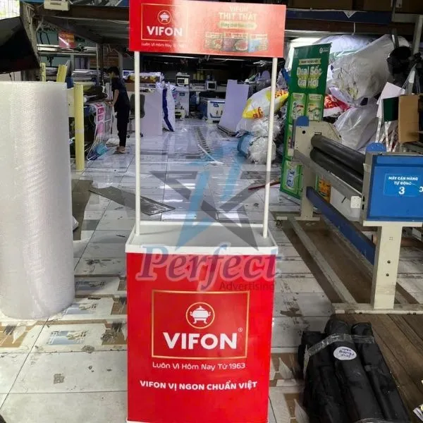 booth sampling giá rẻ quảng bá mì hỗ trợ phát thử sản phẩm