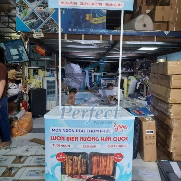 booth sampling món ăn có bánh xe xe đẩy lưu động