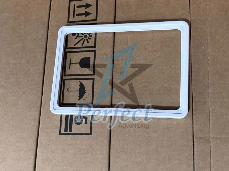 Khung Bảng Giá A3 Trắng Sữa