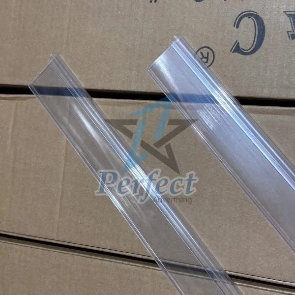 Nẹp nhựa siêu thị chữ P trong suốt sử dụng cho kệ trưng bày